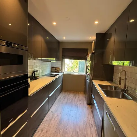 House With Big Terrace And Good Parking Place *